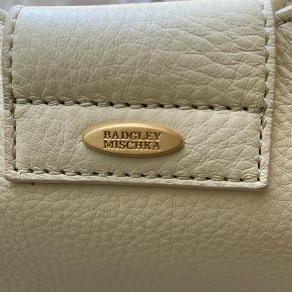 Brand New Badgley Mischa Bugatti Satchel. NWT - Picture 6 of 6